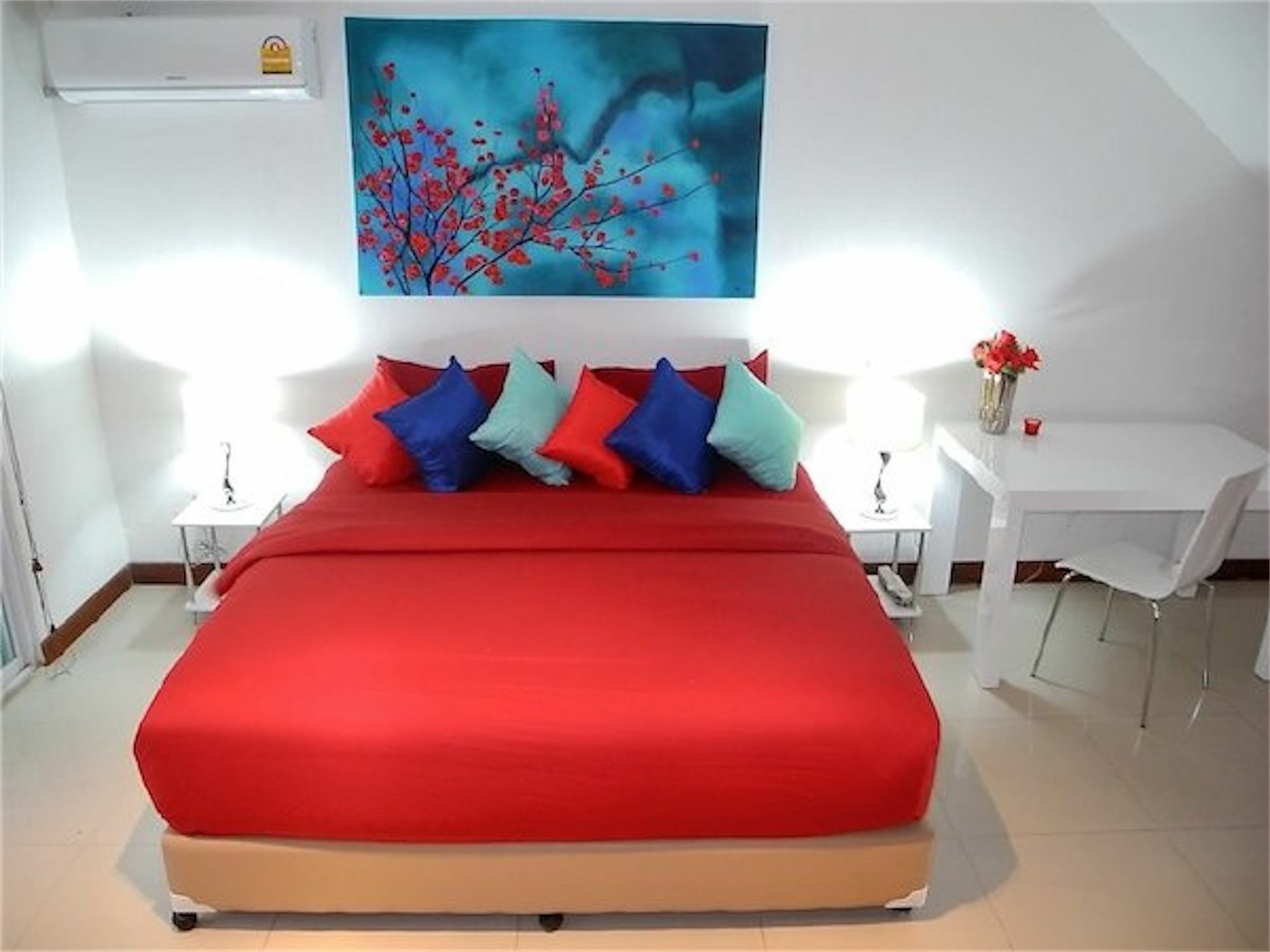 Sunrise 3 Bedrooms Modern Apartment In Nai Harn Rawai Dış mekan fotoğraf
